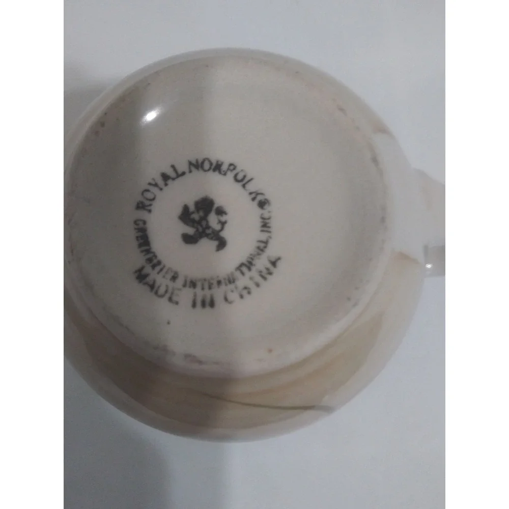Royal Norfolk Large Fruit Pattern Greenbrier Coffee Cup Int'l Hand‎ Painted